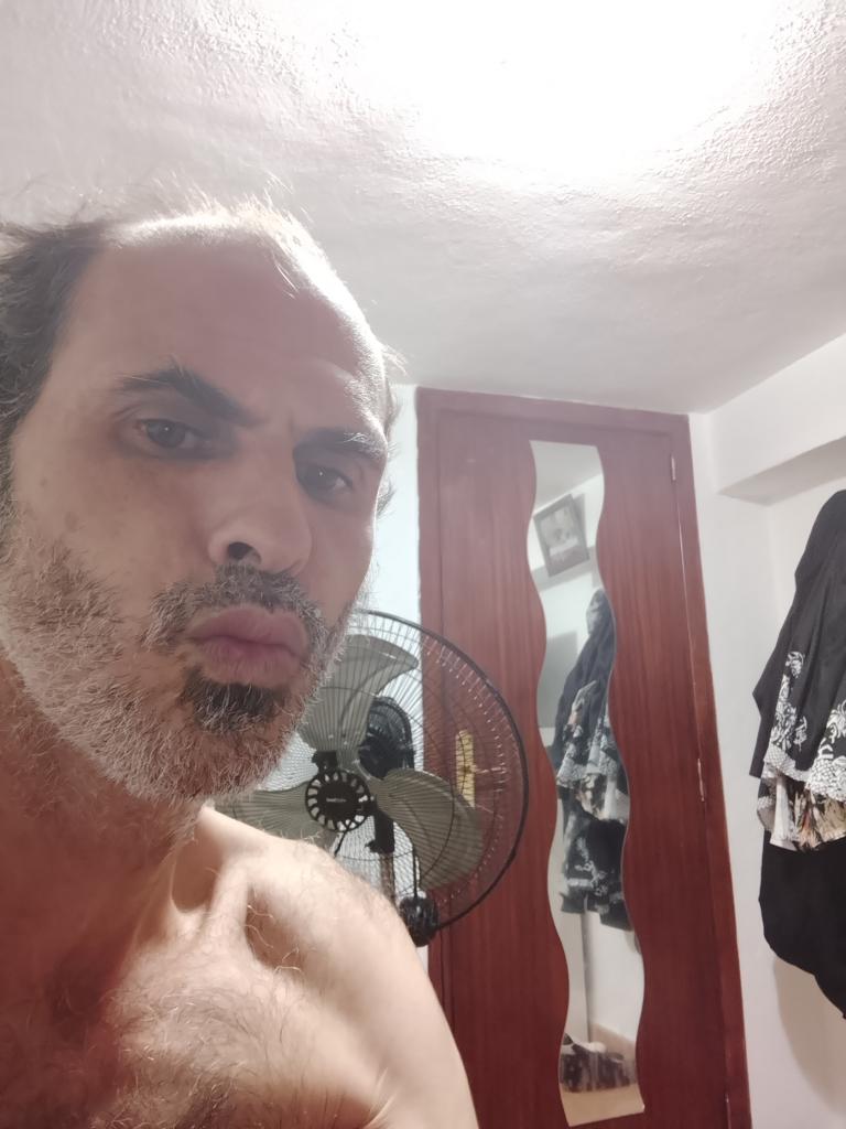 722214113: Chico busca chica en Málaga