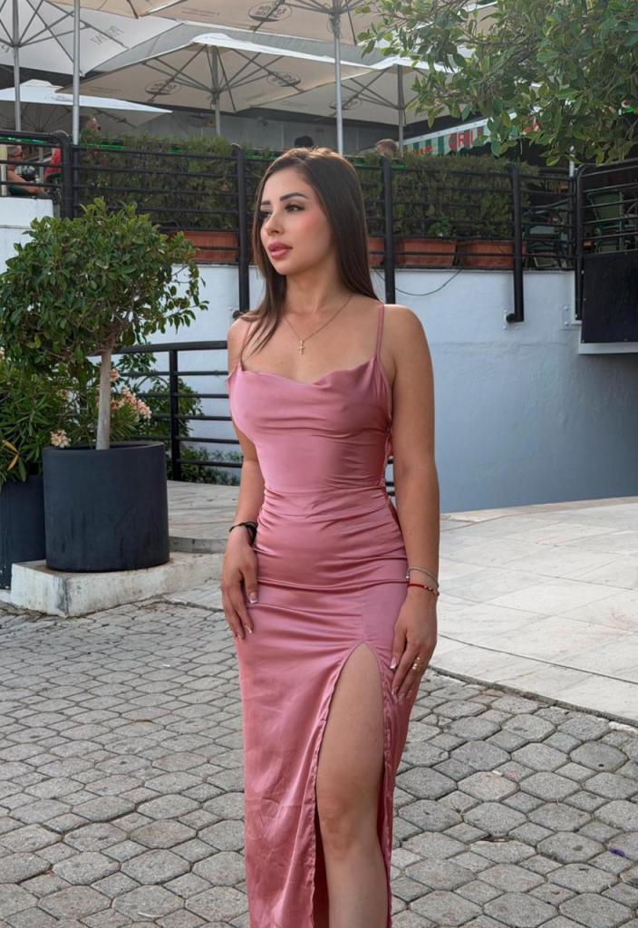 672473098: Chica busca chico en Málaga