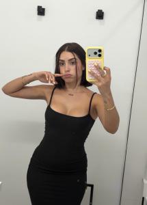 743089363: Chica busca chico en Navarra