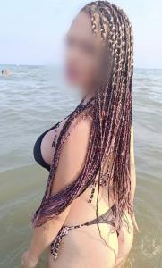 607806188: Chica busca chico en Barcelona