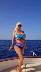 614257030: Chica busca chico en Barcelona