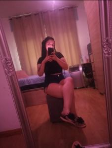 622143290: Chica busca chico en Gerona