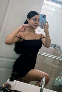 643561512: Chica busca chico en Granada