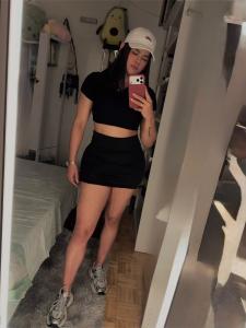 667478355: Chica busca chico en Madrid