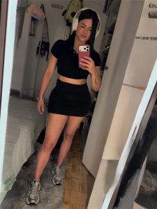 667478355: Chica busca chico en Madrid