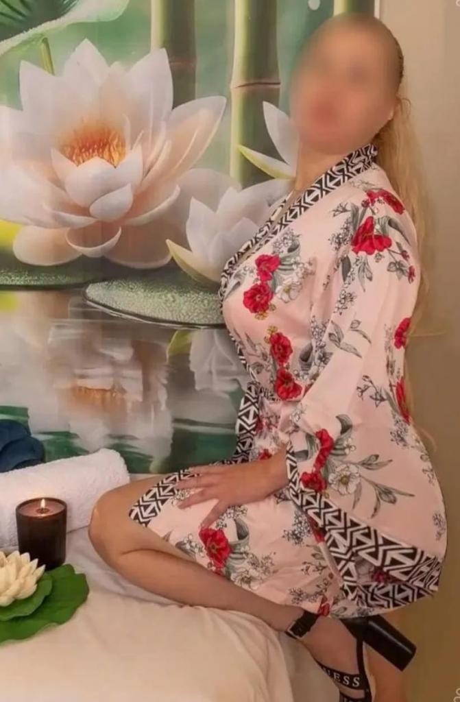Chica busca chico en La Coruña: 