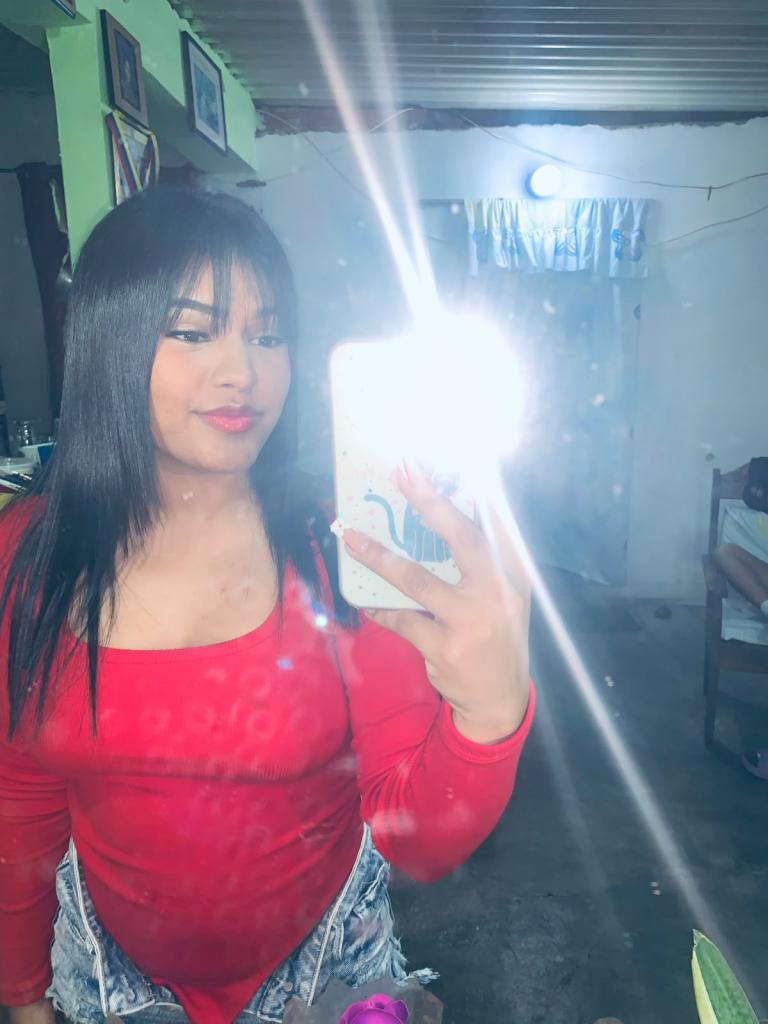 697537036: Chica busca chico en Madrid