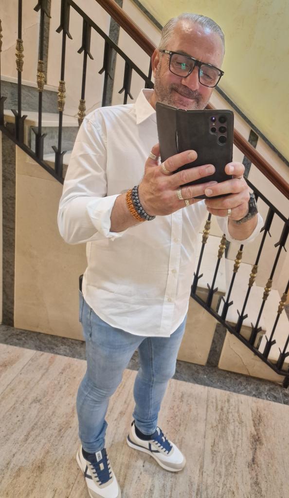 614164070: Chico busca chica en Granada