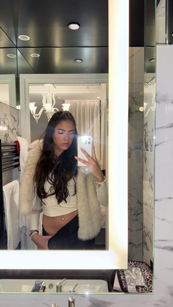 620470454: Chica busca chico en Madrid