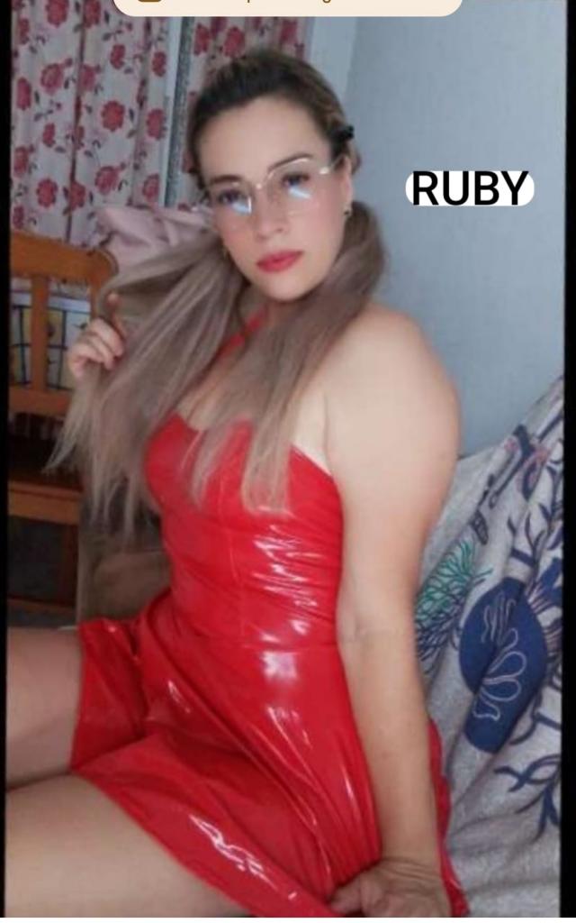 Chica busca chico en Cádiz: 