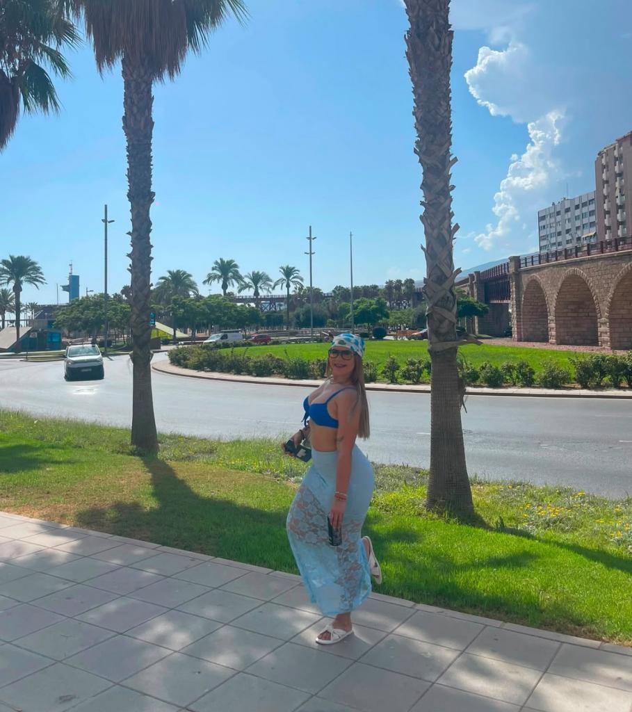 Chica busca chico en Almería: 