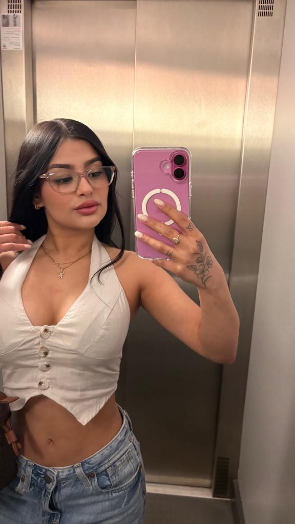647982133: Chica busca chico en Valencia