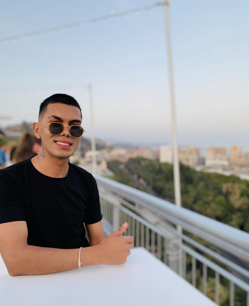656001363: Chico busca chica en Valencia
