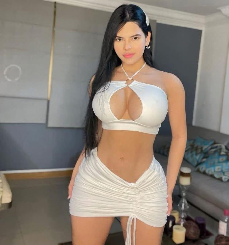 632163056: Chica busca chico en Gerona