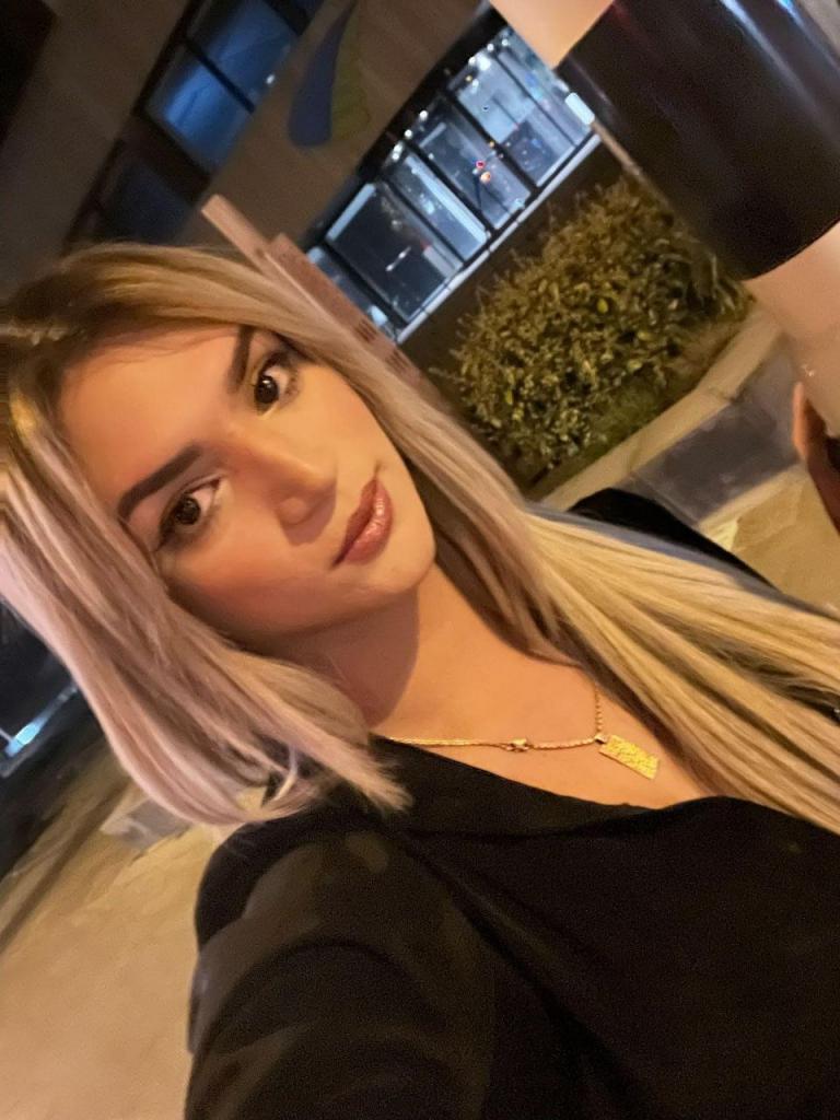 604390971: Chica busca chico en Alicante