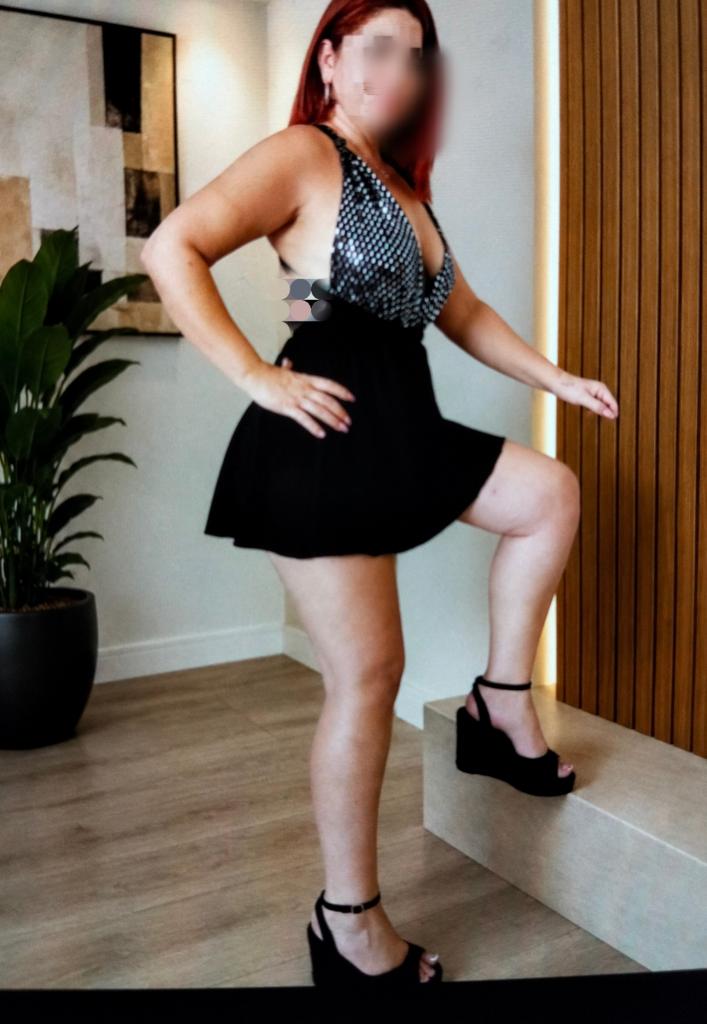 Chica busca chico en Almería: 