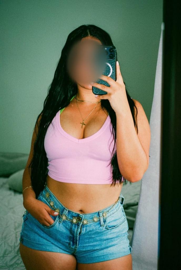631972229: Chica busca chico en La Coruña