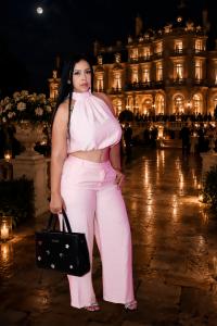 613536169: Chica busca chico en Gerona