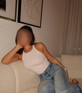 678760464: Chica busca chico en Málaga