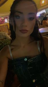 671460483: Chica busca chico en Gerona