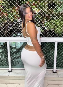 672828541: Chica busca chico en Madrid