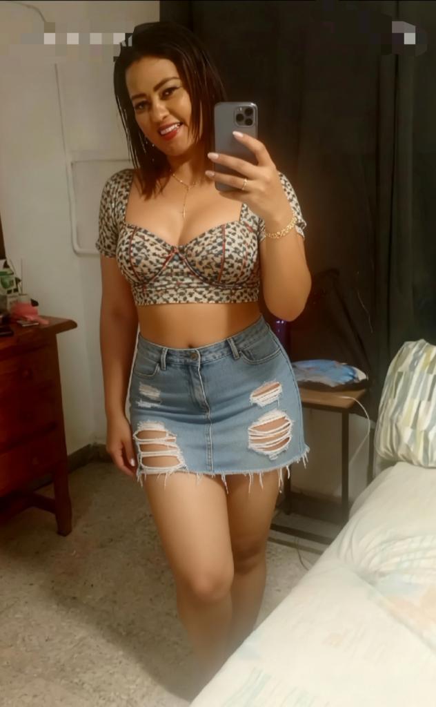 653266834: Chica busca chico en Sevilla