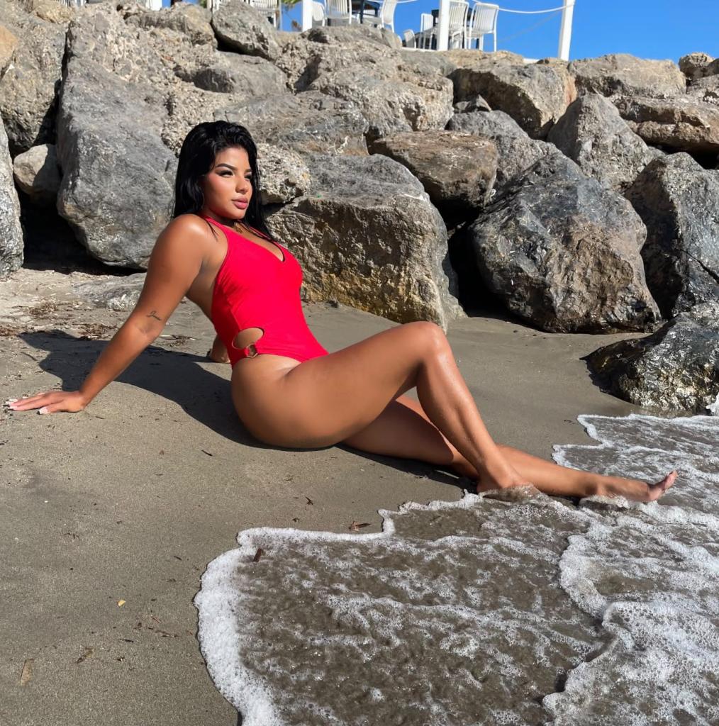 613596180: Chica busca chico en Almería