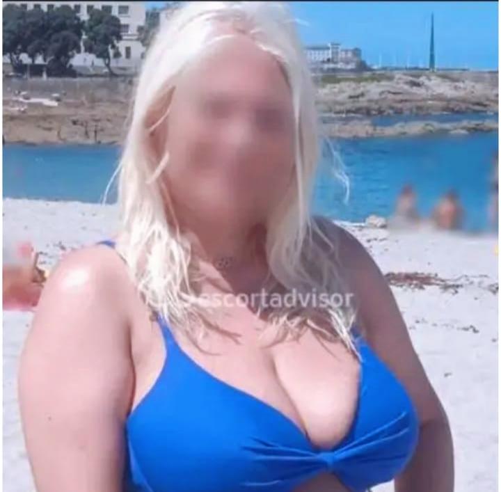 Chica busca chico en La Coruña: 