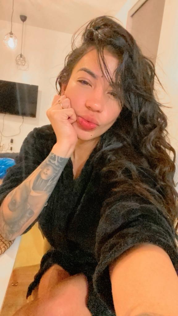 612282045: Chica busca chico en Valencia