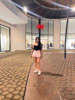 631889479: Chica busca chico en Barcelona
