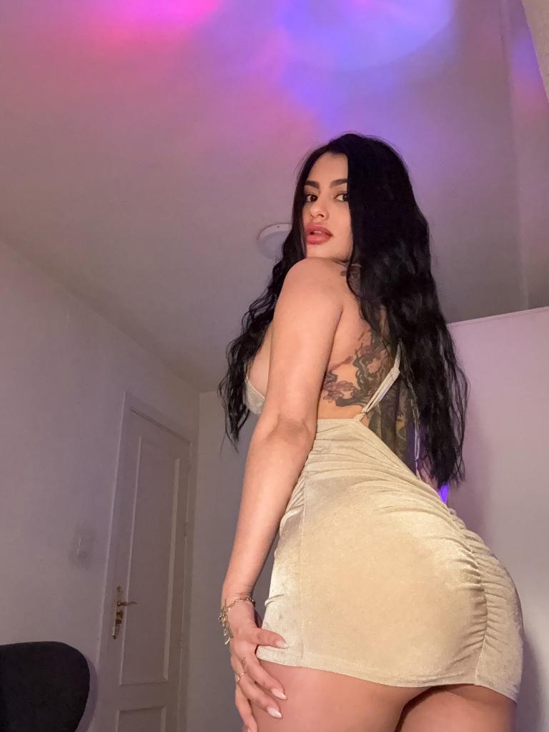 647982133: Chica busca chico en Valencia