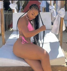 Chica busca chico en Ibiza: 