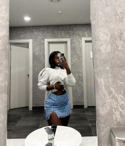 698943828: Chica busca chico en La Coruña