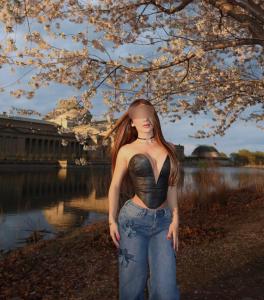 Chica busca chico en Cádiz: 