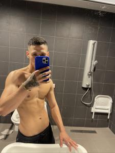 662632064: Chico busca chica en Granada