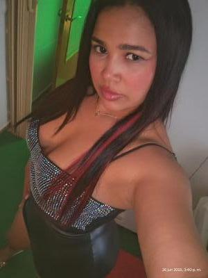 Chica busca chico en Almería: 