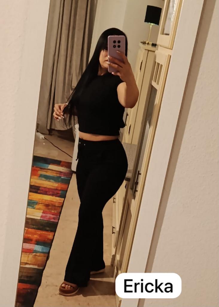 643231320: Chica busca chico en Madrid