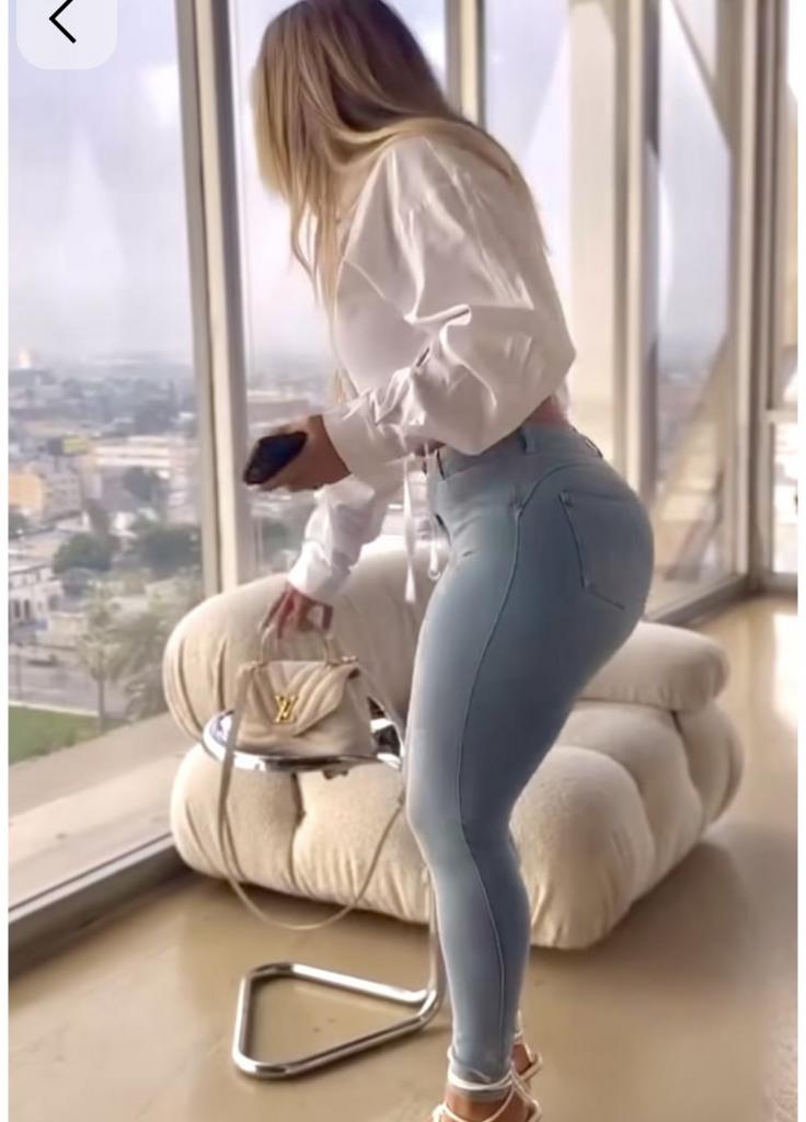 691395858: Chica busca chico en Cádiz