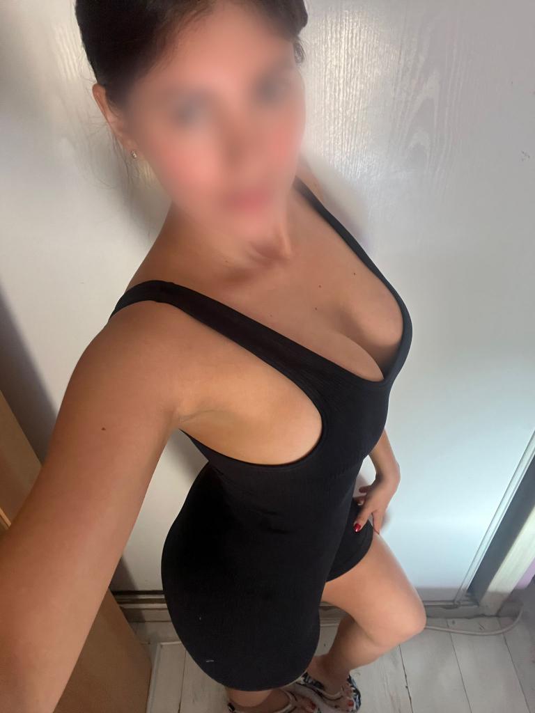 661084514: Chica busca chico en Madrid