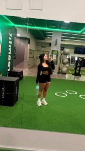 647299043: Chica busca chico en La Coruña
