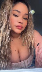 605424313: Chica busca chico en La Coruña