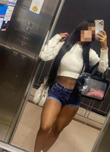 643553129: Chica busca chico en Granada