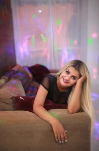 613923563: Chica busca chico en Pontevedra