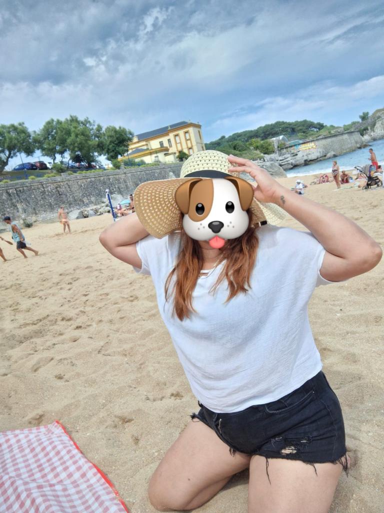 631206563: Chica busca chico en Cantabria