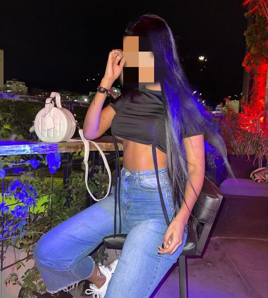 Chica busca chico en Granada: 