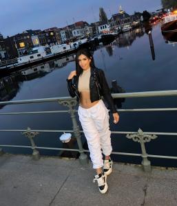 Chica busca chico en Madrid: 