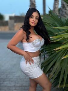 Chica busca chico en Ibiza: 