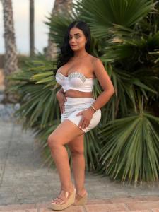 Chica busca chico en Ibiza: 