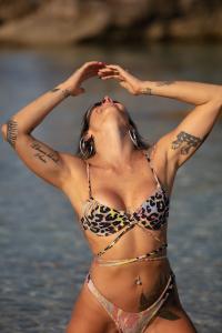 Chica busca chico en Ibiza: 