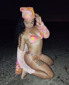 Chica busca chico en Granada: 